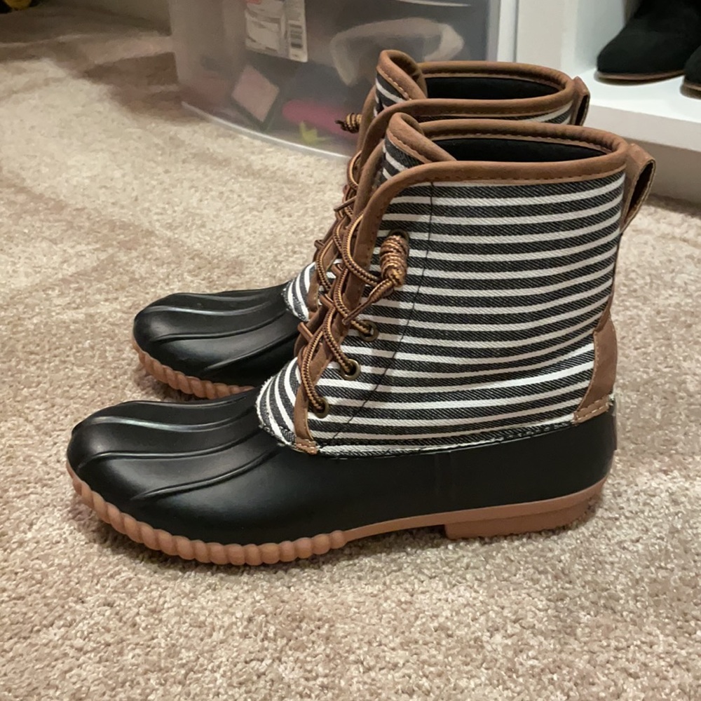 Monogram boots - Picture 2 of 3